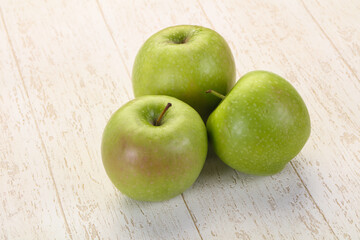 Green ripe apple