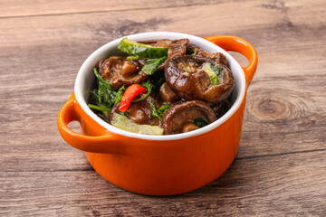 Marinated shiitake mushrooms with herbs