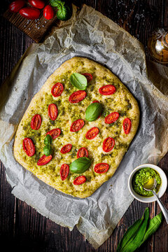 Glutenfree foccacia with wild garlic pesto and cherry tomatoes
