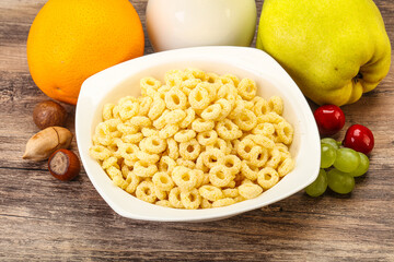Breakfast with corn rings and milk