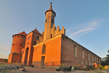 Zamek reszelski położony jest nad brzegiem rzeki Sajny. © robnaw