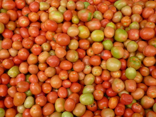 Naklejka na ściany i meble Tomaten auf dem Wochenmarkt