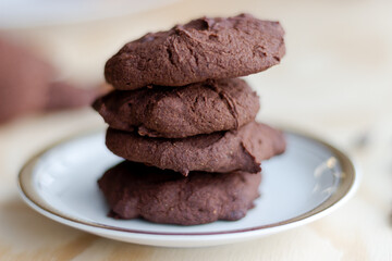 Super delicious Chocolate and Almond Cookies