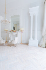 Obraz na płótnie Canvas modern light clean rich baroque style interior with swing