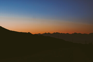 Fototapeta na wymiar mountains in the setting sun