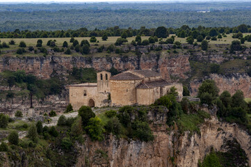 Fototapeta na wymiar Hoces del Río Duratón, Ermita de San Frutos, Segovia, Castilla y León, España
