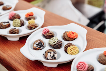 food, meal, plate, meat, salad, dinner, bread, appetizer, table, dish, snack, lunch, gourmet, vegetable, green, cuisine, restaurant, vegetables, fresh, delicious, tomato, cheese, healthy, white, chick