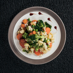 food, salad, vegetable, vegetables, meal, healthy, plate, dinner, broccoli, lunch, dish, lettuce, green, tomato, chicken, cuisine, fresh, diet, white, appetizer, delicious, vegetarian, gourmet, pasta,