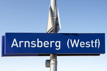 Tafel, Bahnhof Arnsberg (Westf), (Symbolbild)