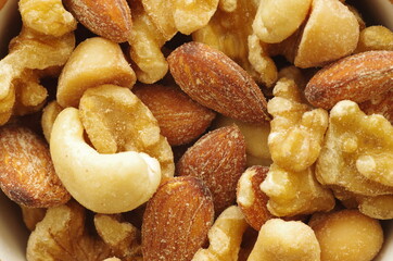 味付きのミックスナッツ