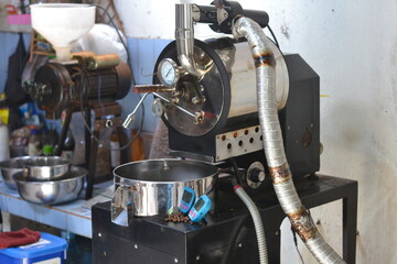 Coffee roaster machine
