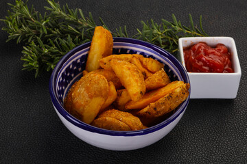 Fried potato slices