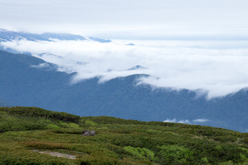 北海道大雪山国立公園　山を越える雲海