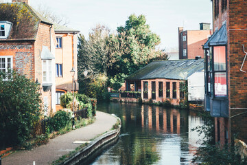 Fototapeta na wymiar Kennet & Avon Canal, Newbury, Berkshire
