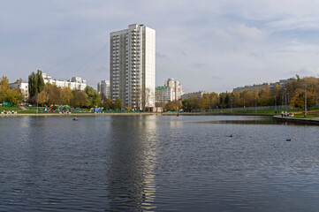Fototapeta na wymiar A pond in a residential area of Moscow.