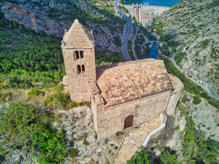 Fototapeta premium Esglèsia de Santa Maria - Serra de Sant Honorat - Peramola - Alt Urgell - Lleida - Catalunya