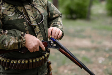 Professional Hunter Charging Gun with Cartridge.