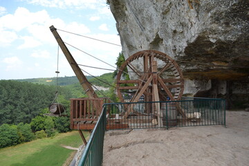 Site troglodyte unique au monde, La Roque Saint Christophe en Dordogne
