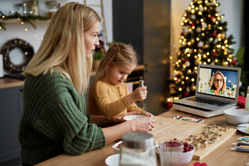  Grandma's video advice during Christmas baking
