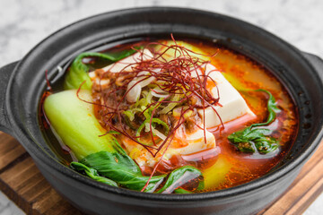 ピリ辛坦々湯豆腐