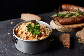 fried white beans and sausage typical of Catalonia