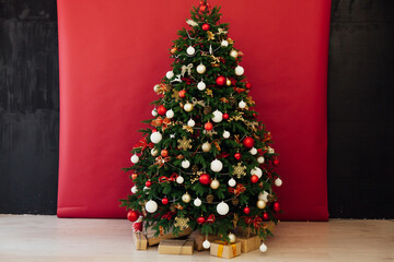 New Year's Eve Christmas Tree With Gifts Decor House 2021 2022