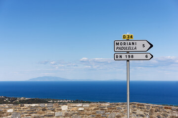 Elba island view and villages direction signs in Corsica mountain                             © hassan bensliman