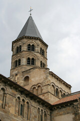 Fototapeta na wymiar notre-dame-du-port basilica in clermont-ferrand in auvergne (france)