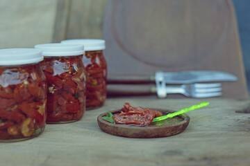 Homemade dehydrated tomato preserve