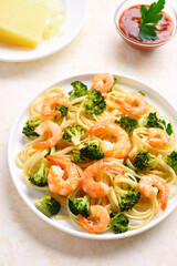 Shrimp and broccoli pasta