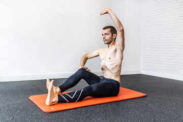 man training hypopressive abdominal