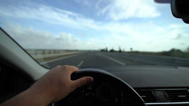 Viaje en coche por carretera
