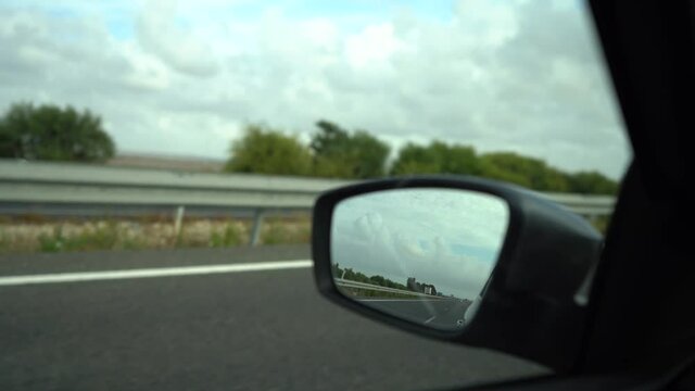 Viaje en coche por carretera