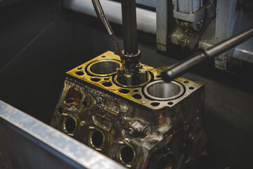 Boring and honing of a cylinder block