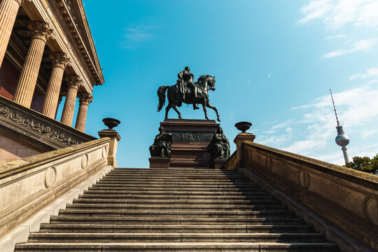 black and white Berling Germany building architecture element greek horse rider 