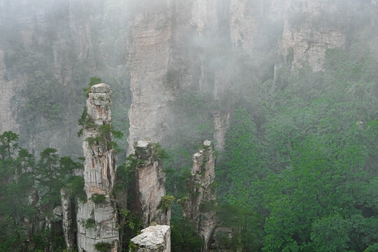 the magnificent landscape of Zhang Jia Jie