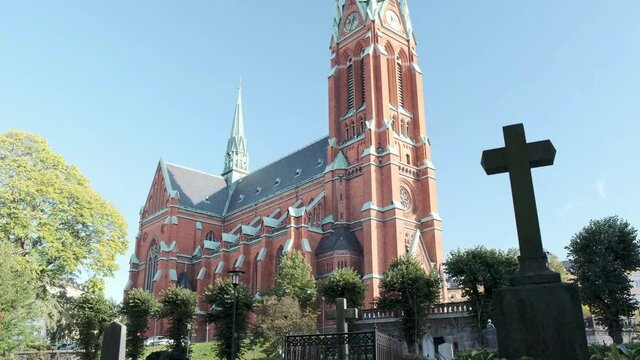 Iglesia y cementerio
