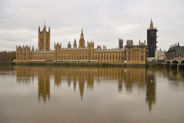 Naklejka na ściany i meble Houses of Parliament, Big Ben and River Thames daytime view, London, United Kingdom 2020
