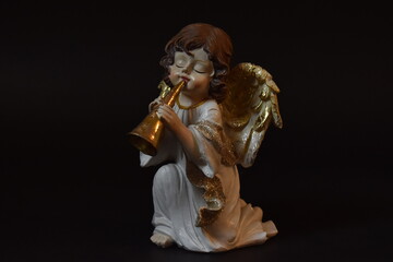 statue of  angel