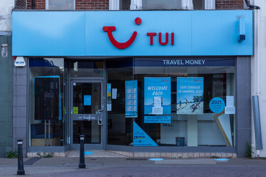 08/02/2020 Portsmouth, Hampshire, UK A Closed Tui Travel Agent Shop On A High Street Many Of This Businesses Shops Have Closed Due To Covid-19 Or Coronavirus