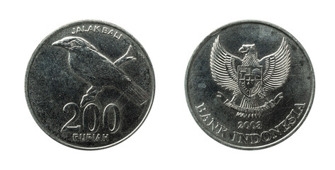 200 Rupiah coin from Bank Indonesia 2003, with the Jalak Bali bird on it.