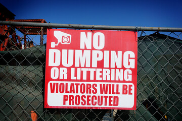 No dumping or littering sign on construction site