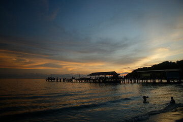 Zach&oacute;d słońca. Kambodża