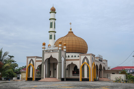 Photo Landscape Grand Mosque With Arabic And Iranian Culture