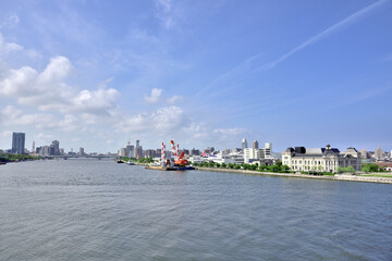 新潟港　夏　快晴