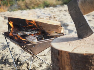 アウトドア　焚火ソロキャンプ
