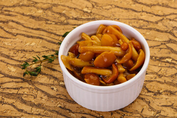 Pickled honey agaric