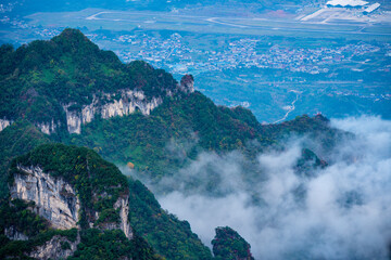 Fototapeta premium Beautiful landscape of Tianmen mountain national park, Hunan province, Zhangjiajie, China