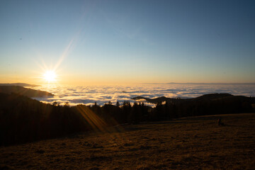 Sonnenuntergang Wolkendecke Gipfel Schauinsland Berge