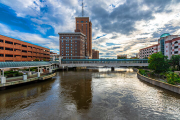 Fototapeta premium Aurora Town street view in Aurora Town of Illinois 